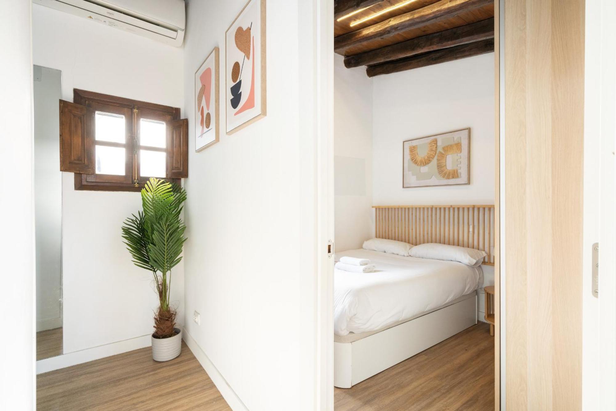 Appartement Atico Con Terraza En Lavapies Alquiler Temporal à Madrid Extérieur photo