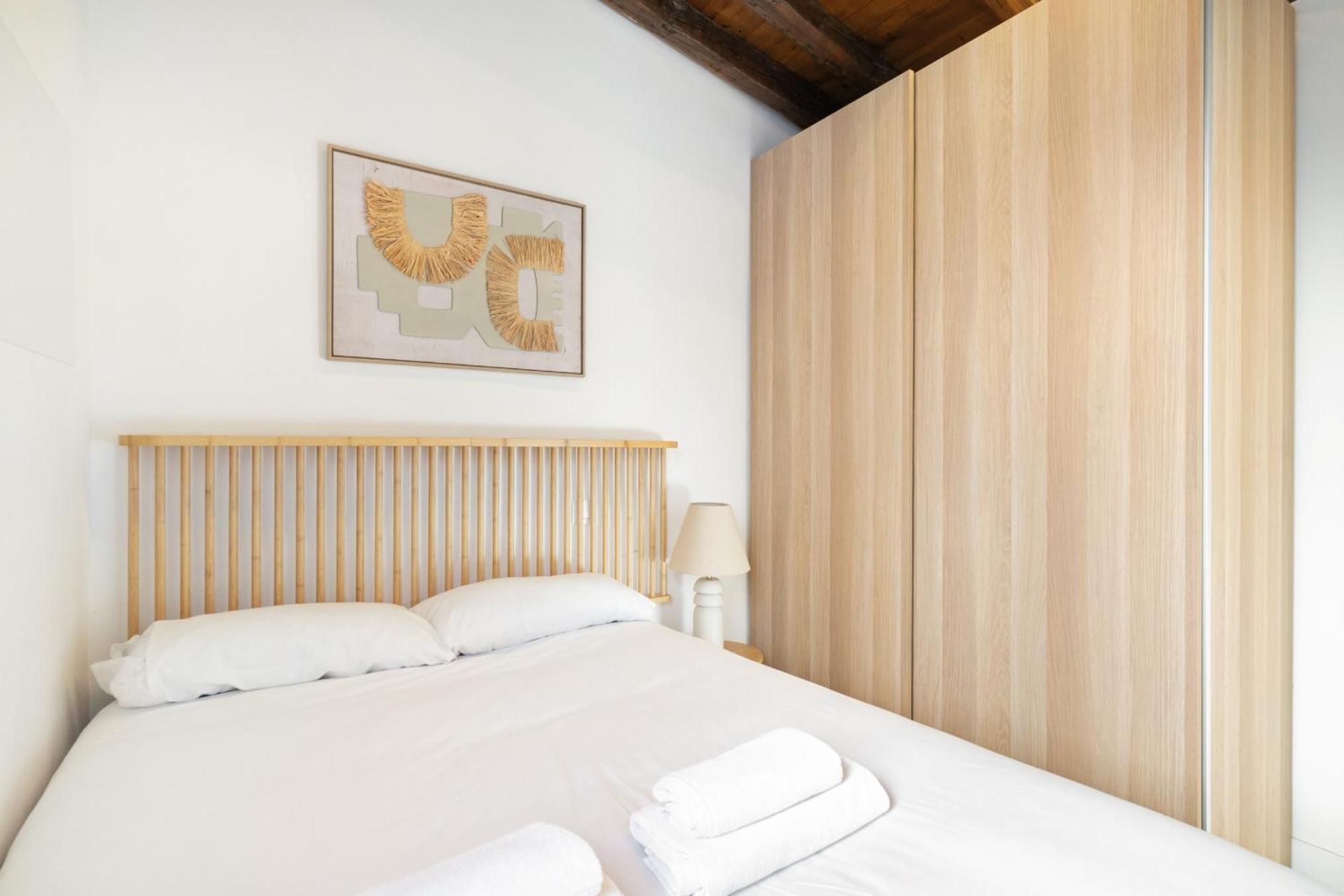 Appartement Atico Con Terraza En Lavapies Alquiler Temporal à Madrid Extérieur photo