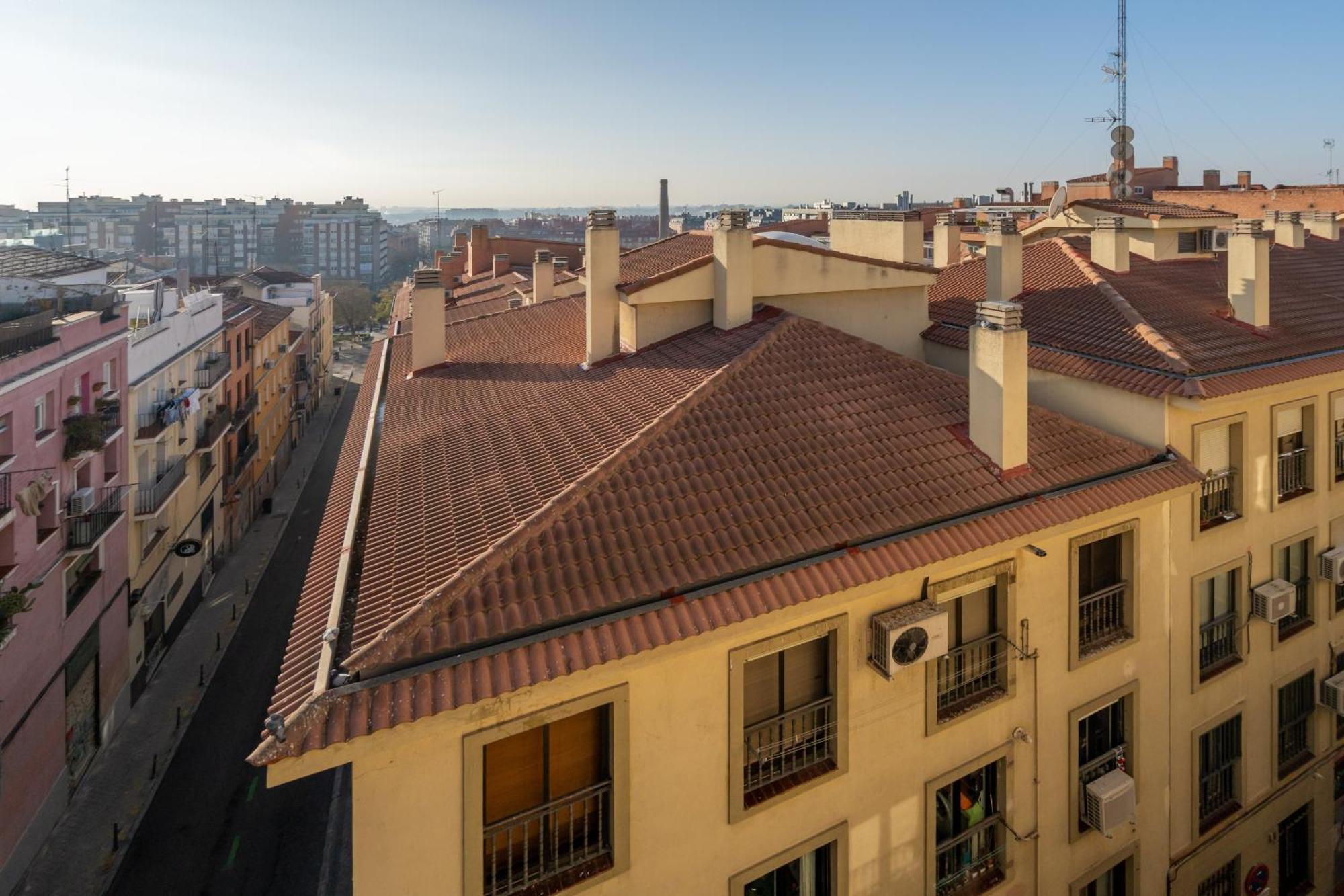 Appartement Atico Con Terraza En Lavapies Alquiler Temporal à Madrid Extérieur photo